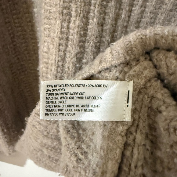 Universal Thread Ribbed Tan Turtleneck Sweater - Picture 4 of 4